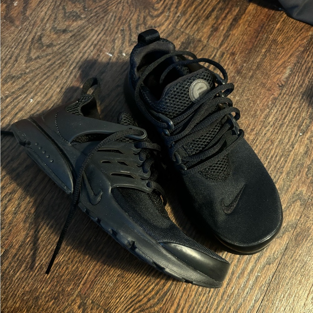 Nike Women’s Black Presto